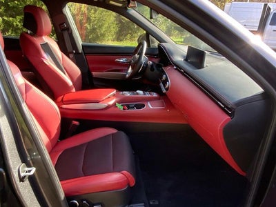2024 Genesis GV70 2.5T