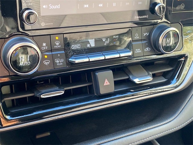 2022 Toyota Highlander L