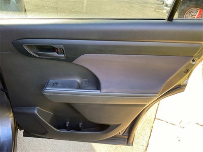 2022 Toyota Highlander L