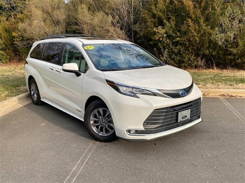 2021 Toyota Sienna XLE 8 Passenger