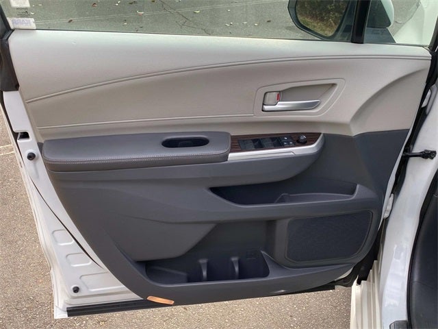 2021 Toyota Sienna XLE 8 Passenger