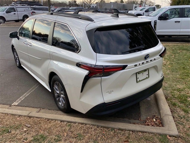 2021 Toyota Sienna XLE 8 Passenger