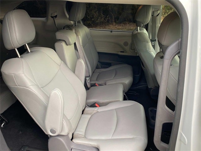 2021 Toyota Sienna XLE 8 Passenger