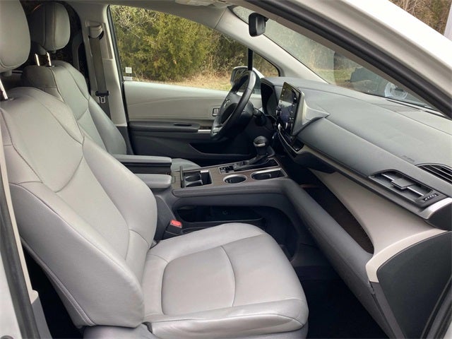 2021 Toyota Sienna XLE 8 Passenger