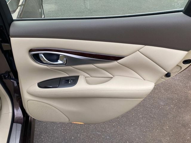 2015 INFINITI Q70 3.7X