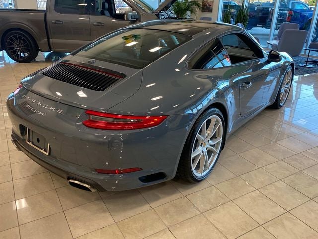 2017 Porsche 911 Carrera