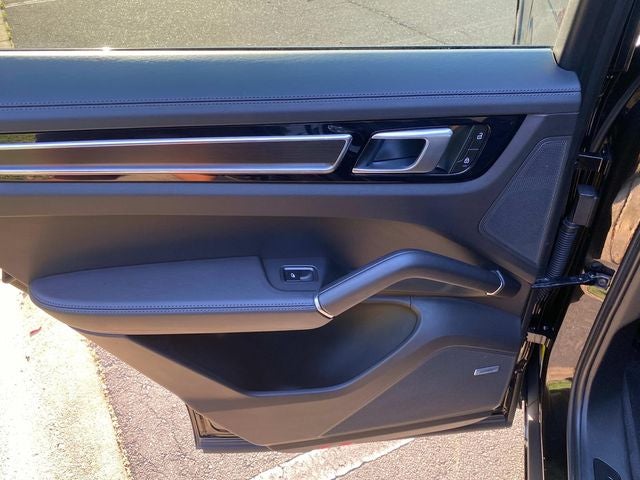 2023 Porsche Cayenne Coupe GTS