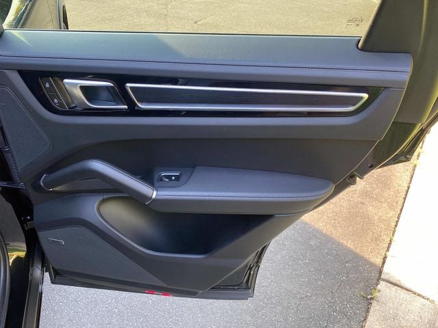 2023 Porsche Cayenne Coupe GTS