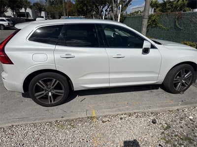 2021 Volvo XC60 T5 Momentum