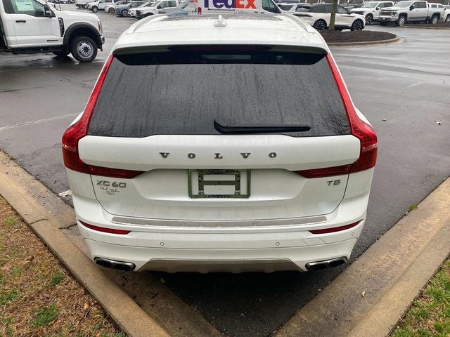 2021 Volvo XC60 T5 Momentum
