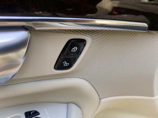 2018 Volvo XC90 T6 Momentum