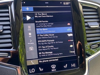 2018 Volvo XC90 T6 Momentum