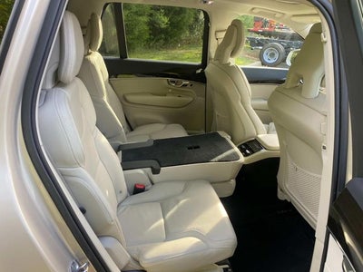 2018 Volvo XC90 T6 Momentum