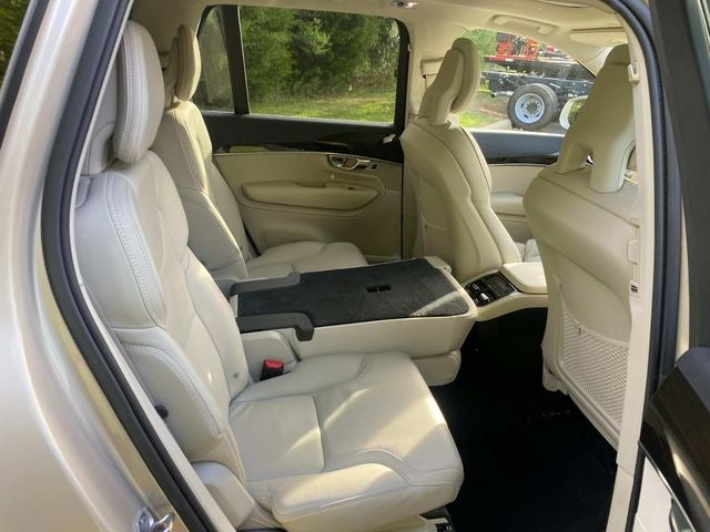 2018 Volvo XC90 T6 Momentum