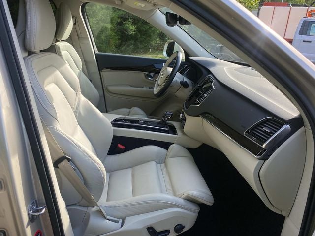 2018 Volvo XC90 T6 Momentum